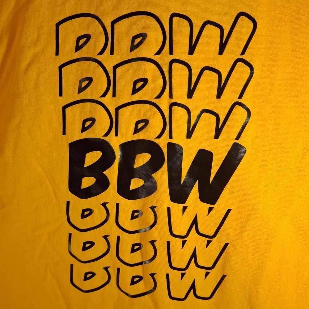 NNWT Graphic BBW Yellow Tee